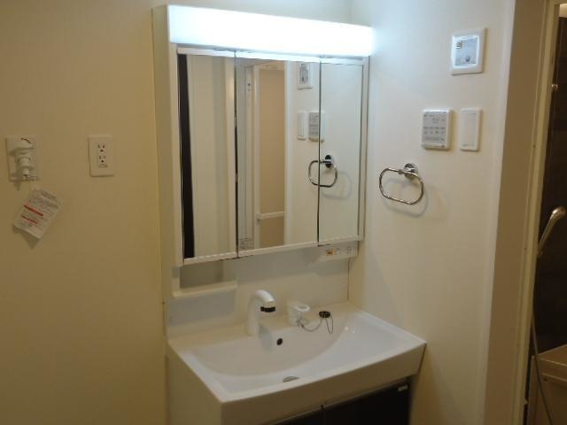 リヴァーレみたけの洗面所