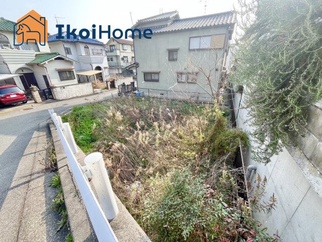 明石市大久保町大窪　土地　建築条件付の前面道路含む現地写真|●年中無休：見学時間9:00～20:00・当日予約可●西区、垂水区、明石市初。弊社では契約前に土地の地盤調査を無料で行っております。大きな買い物ですので石橋を叩いて渡ることをお勧めしております。