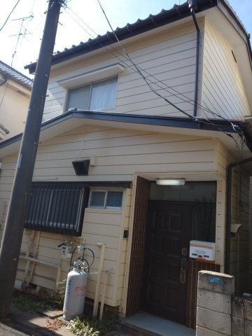 富士見市山室貸家の外観