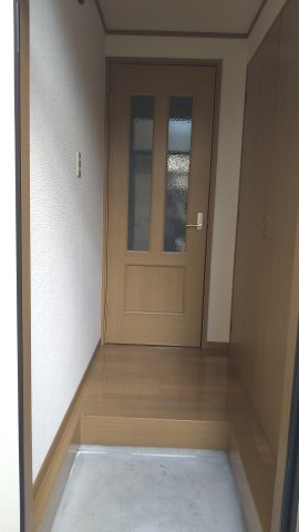 北田住宅の玄関