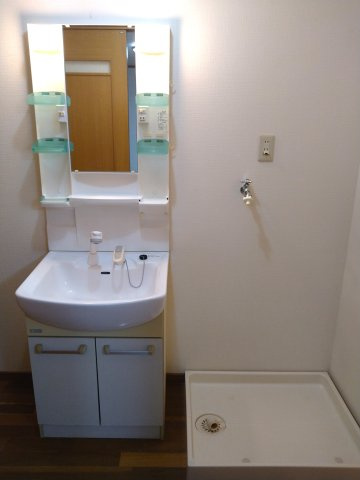 北田住宅の洗面所