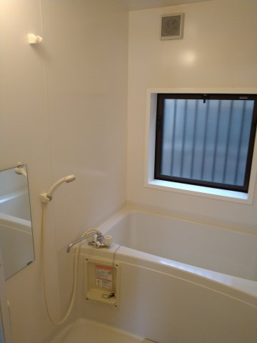 北田住宅の浴室