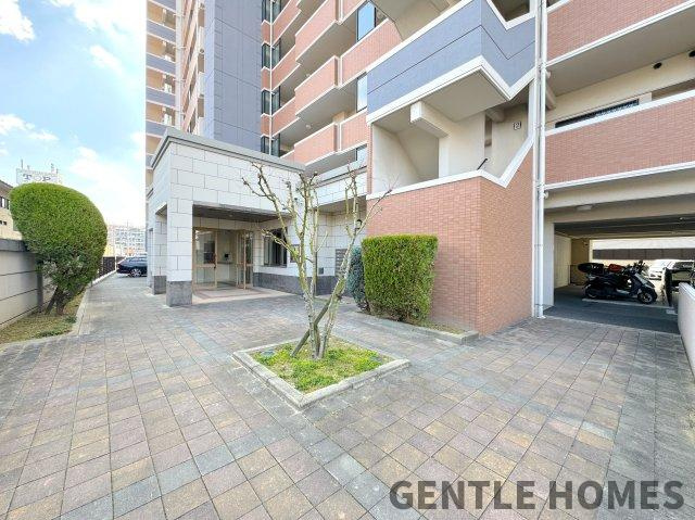 アプローズ竹下駅東のエントランス