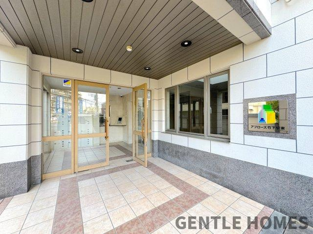 アプローズ竹下駅東のエントランス