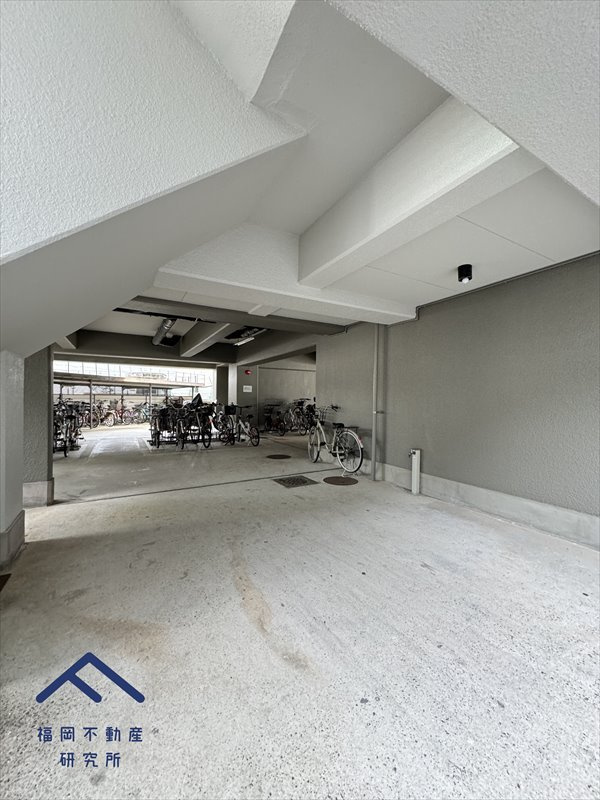 グリーンマンション姪浜の駐車場