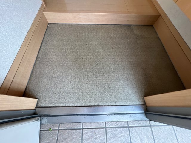 オークス中島の玄関