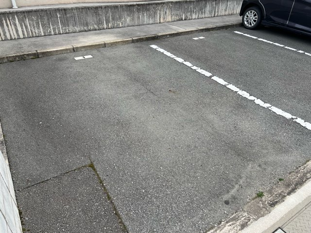 グレイシャスの駐車場