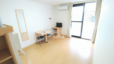 【居間・リビング】 | セザル | 1階はフローリング、2階以上はカーペットタイプとなります。