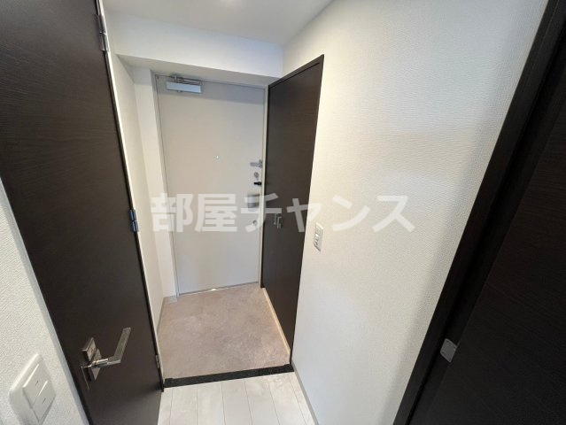 エステムコート名古屋葵の玄関