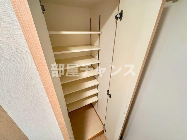 レジディア高岳の収納