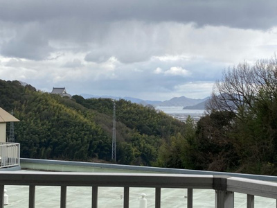 【展望】 | 田方パークマンションA棟 | 南東向き日当り、通風、眺望良好（海が見えます）※令和6年2月現在