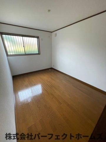 大久保町中古戸建の洋室