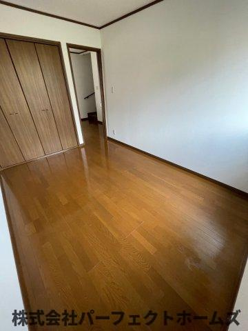 大久保町中古戸建の洋室