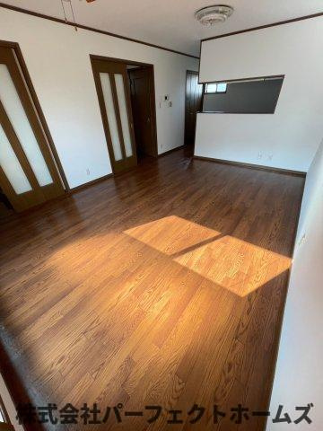 【居間・リビング】の画像