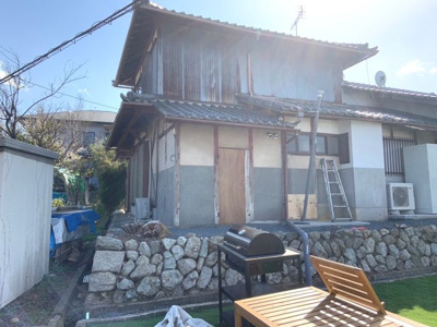 【外観】 | 仰木6丁目　中古戸建 | 外部倉庫のある北側です♪
庭いじりの用品やBBQ用品を収納したりと便利です♪