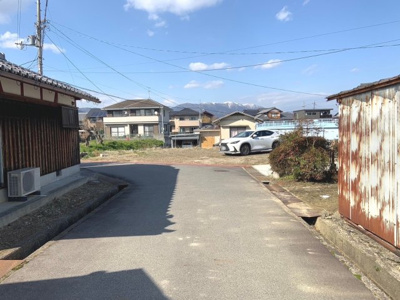 【前面道路含む現地写真】 | 仰木6丁目　中古戸建 | 南側道路　幅員約5.2ｍあります♪