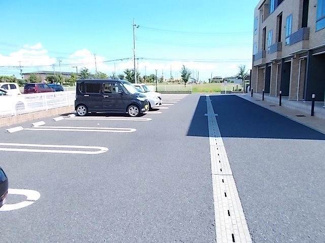 【駐車場】 | エムズ　サニーガーデンⅥ | 駐車場