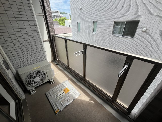 【バルコニー】ラルウェンディ縮景園前イースト