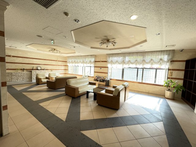 【エントランス】 | エイジングコート堺東 11階部分 | 美しく調和のとれたエントランスロビーです