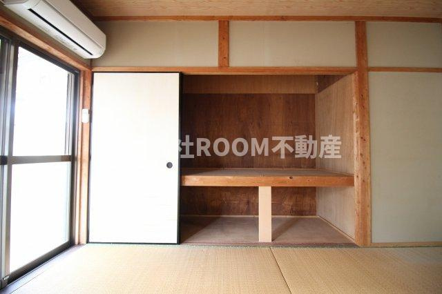 山田貸家(早水町)の和室|ゆったりとくつろげる和室です