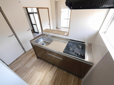 【キッチン】 | 丸山町1丁目戸建 | ◇コンパクトなキッチンで掃除もラクラク◇