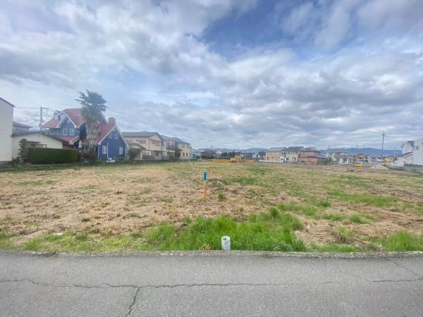 和歌山市新庄2分譲地（18号地の内容）の前面道路含む現地写真