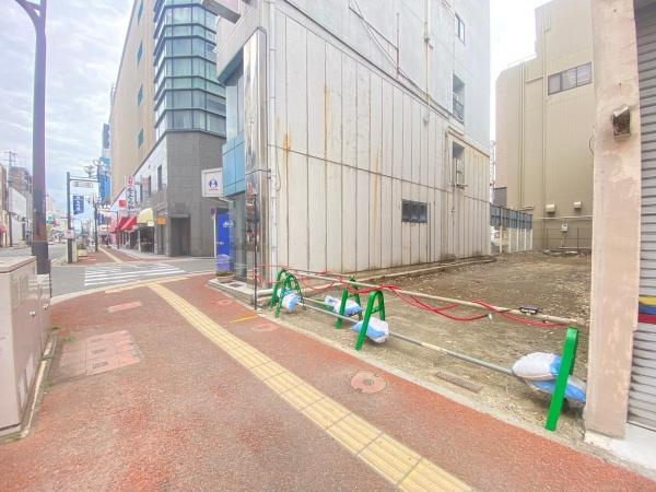 和歌山市本町2丁目　土地の前面道路含む現地写真