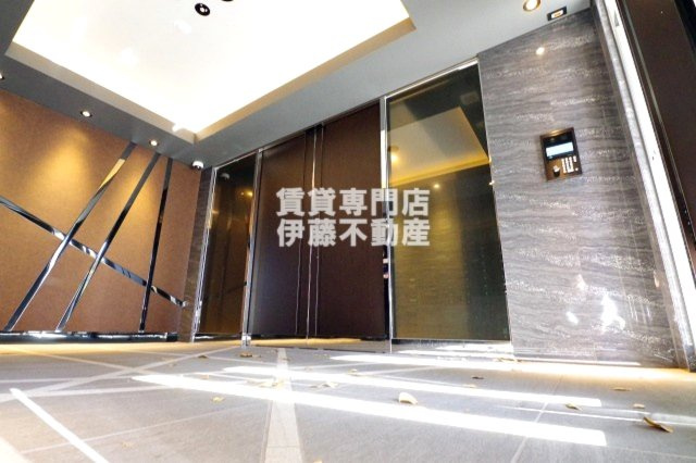 S-RESIDENCE浄心 Eastのエントランス