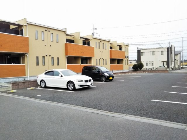 レオネクストかきの木の駐車場