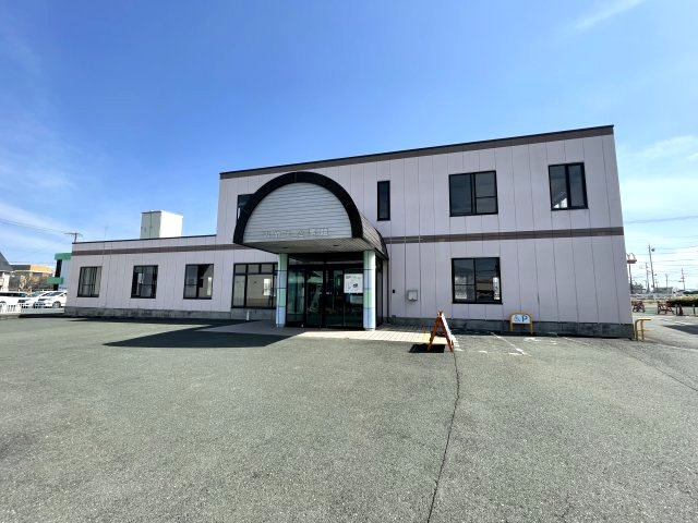 船越町貸店舗の外観