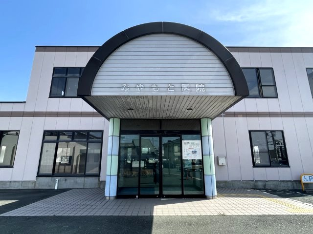 船越町貸店舗のエントランス