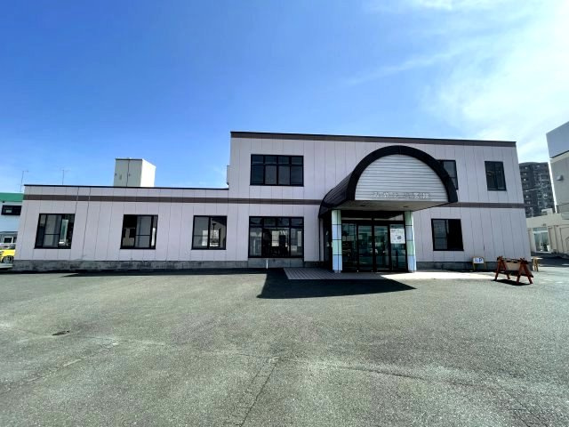 船越町貸店舗の外観