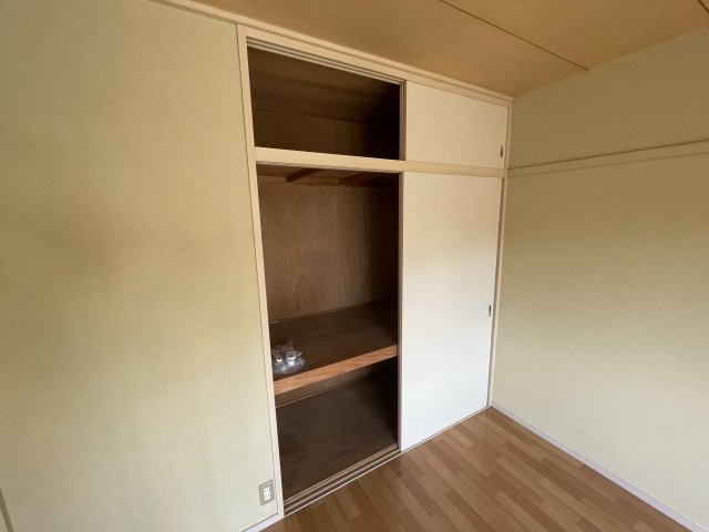 光市光井８丁目のアパートの収納