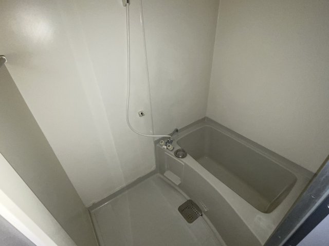 光市光井８丁目のアパートの浴室