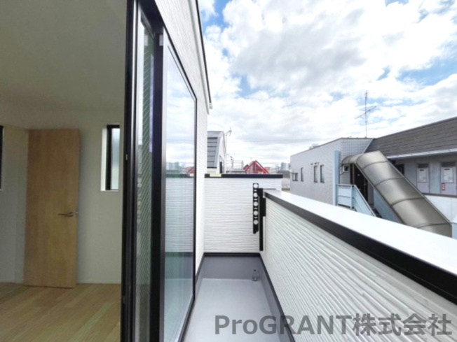 【バルコニー】