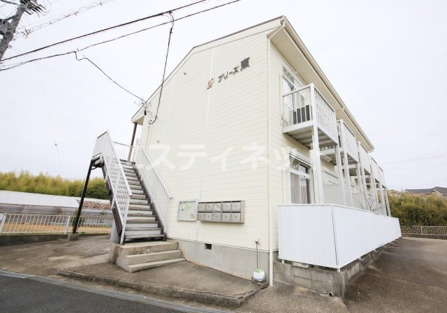 プリーズ東の外観