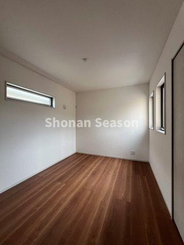 【洋室】 | お掃除もしやすく、インテリアの選択肢も広がる全室フローリングのお住まいです。