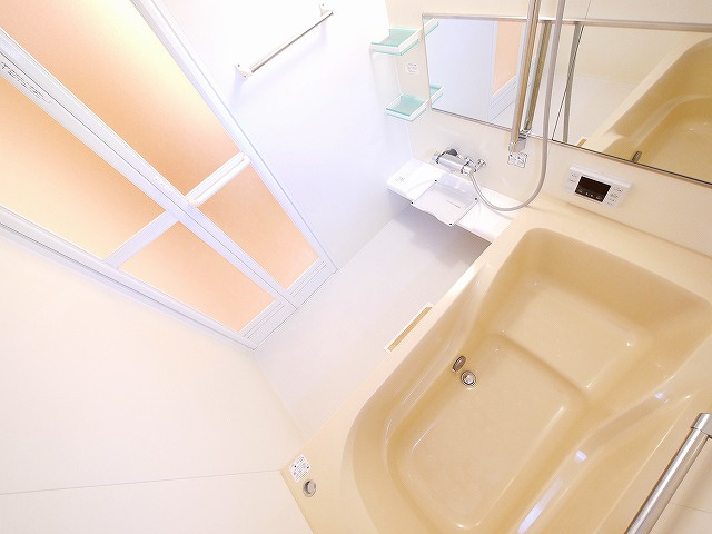 アン　アミの浴室|落ち着いた空間のお風呂です