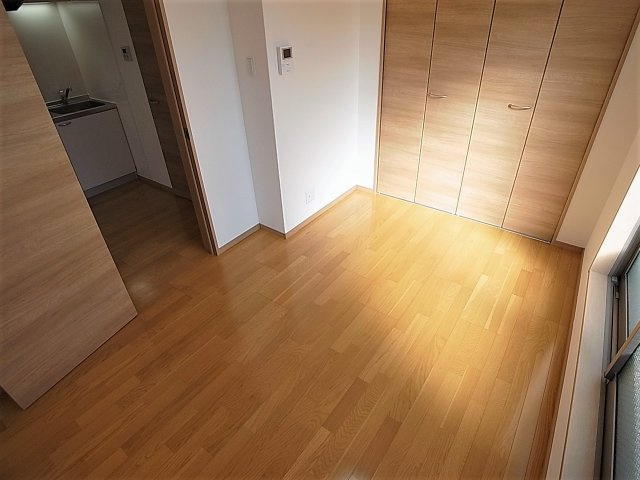 テスラ長田の内装|綺麗に仕上がっています