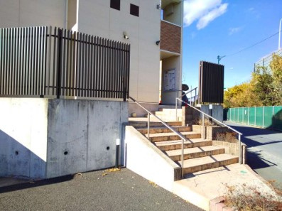 レオネクストNANTSUKAⅡのエントランス