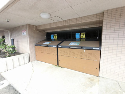 【その他共用部分】 | クリオ新横浜弐番館 | 敷地内ゴミ置き場です。