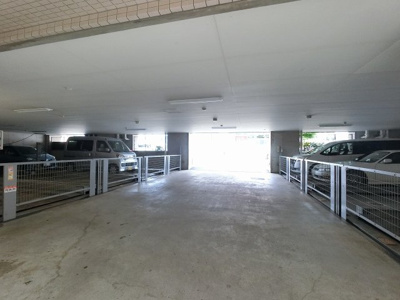 【駐車場】 | クリオ新横浜弐番館 | 駐車場です。