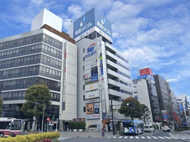 岩﨑吉祥寺ビルの外観