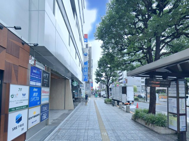 岩﨑吉祥寺ビルの周辺