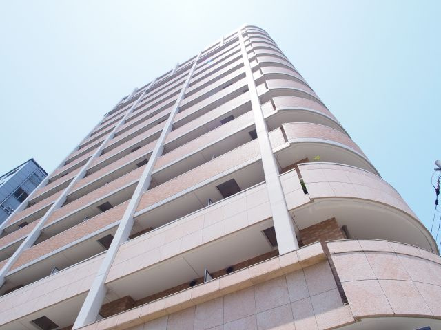 エス・キュート上本町イーストの外観
