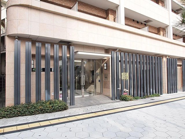 エス・キュート上本町イーストの周辺