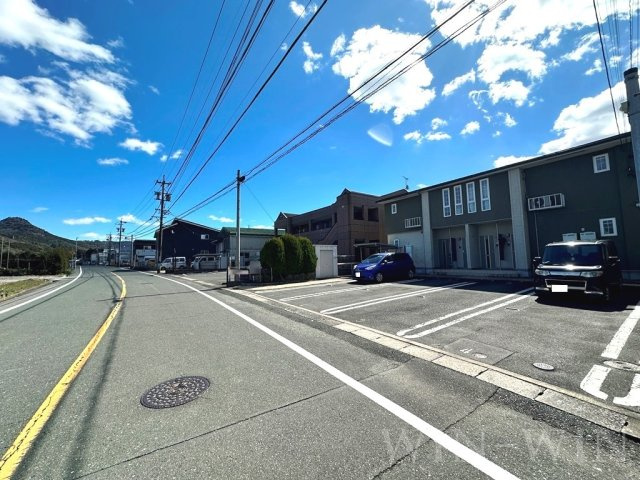 レスト コリーヌの駐車場