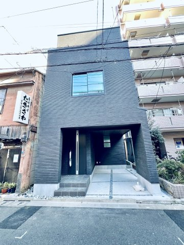 台東区浅草３丁目　新築戸建の外観