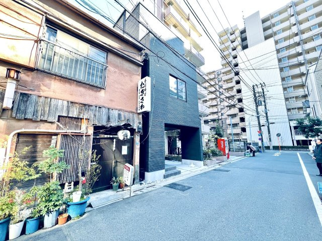 台東区浅草３丁目　新築戸建の前面道路含む現地写真