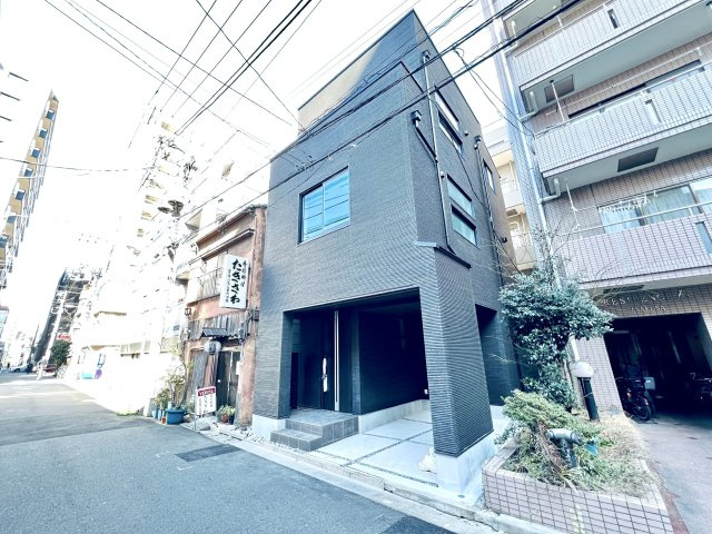 台東区浅草３丁目　新築戸建の外観